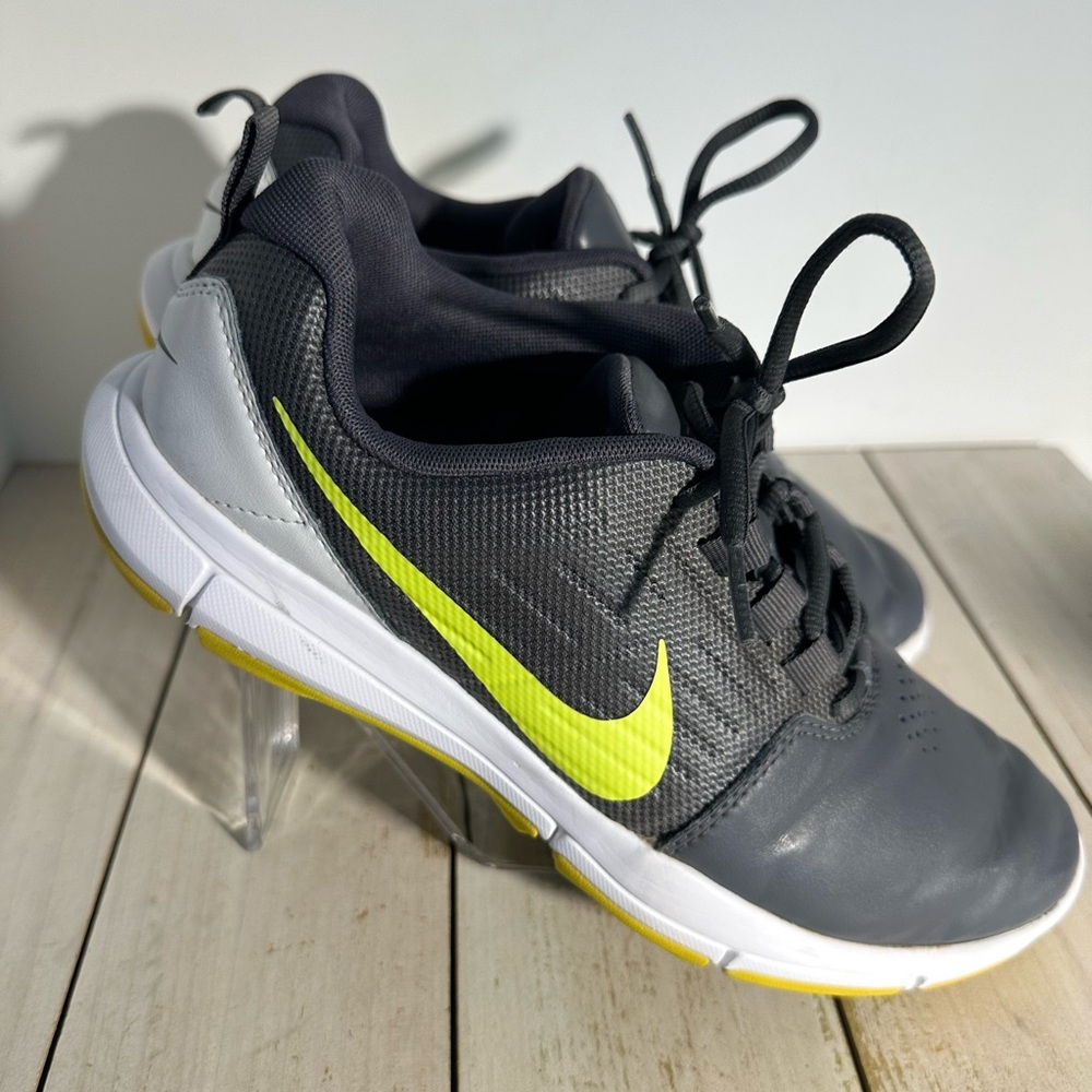 Men’s Nike “Explorer CTRL” Gray and Yellow golf Athletic Shoes SZ 7.5